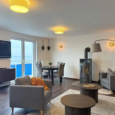 Im Hang Direkt Am Hafen, 4 Beds, 107m2 公寓 萨斯尼茨